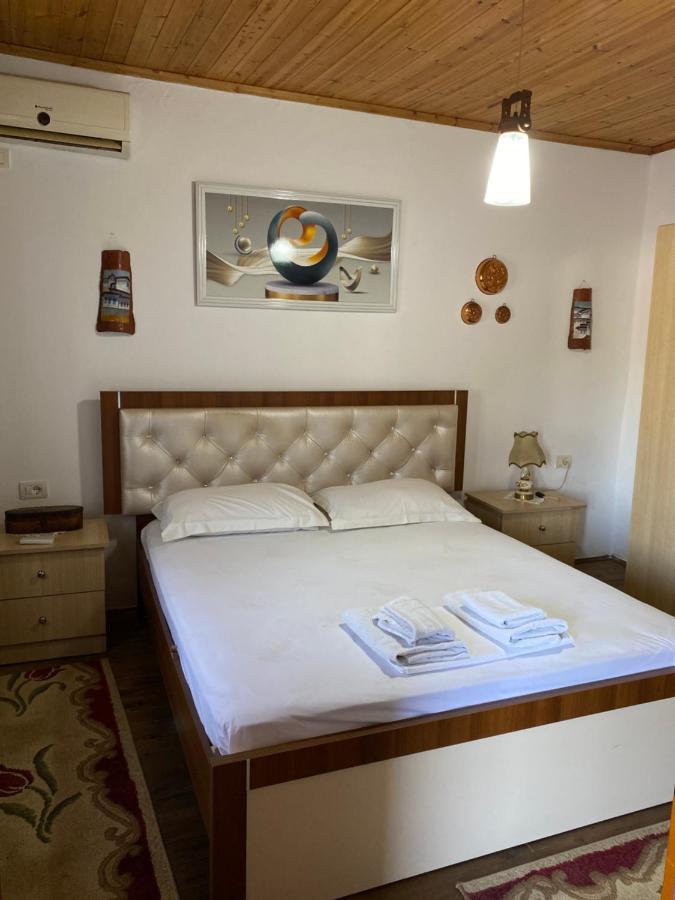 Aria Baci Guest House Berat Exterior photo